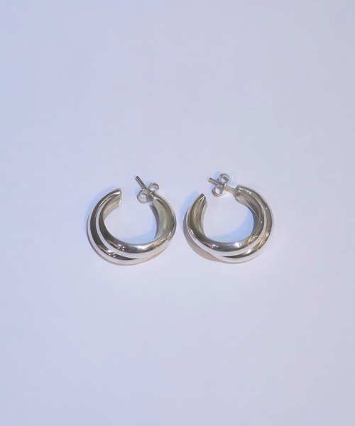 NUUK(ヌーク)の「EARRINGS ORBIT(ピアス(両耳用)・レディース・シルバー・ONE SIZE)」の4枚目の写真