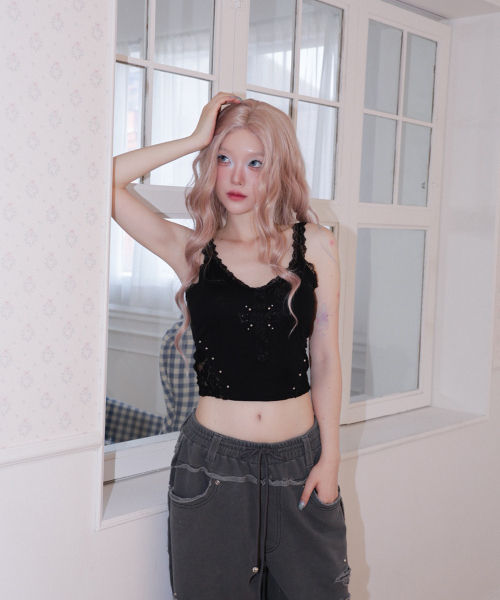 CHERRYQUIRI(チェリーキュリー)の「cross patch lace sleeveless - black(Tシャツ/カットソー・レディース・その他・FREE)」の4枚目の写真