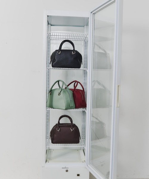 AIDELL(エイデル)の「フェイクレザー2wayミニボストンバッグ/500mlペットボトル収納可能(ボストンバッグ・レディース・グリーン/ブラック/バーガンディー/ブラウン/ホワイト/シルバー・FREE)」の21枚目の写真