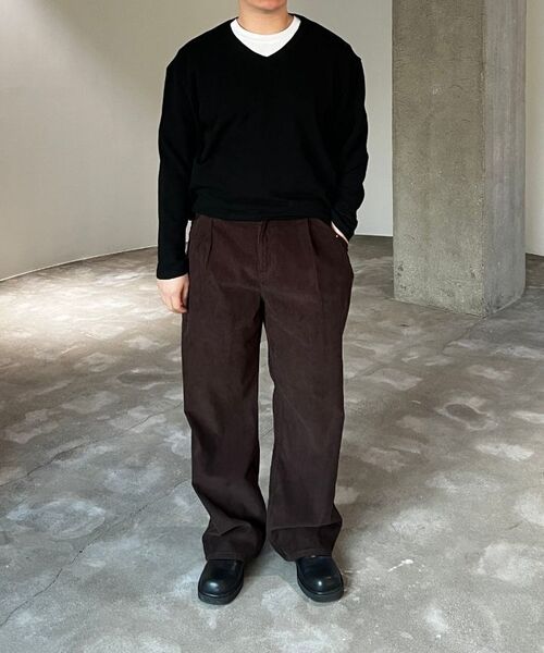 ALYSS（アリス）の「フォールドレイヤーセミワイドコーデュロイパンツ[ダークブラウン]（その他パンツ・メンズ・その他・MEDIUM/LARGE/X-LARGE）」の2枚目の写真