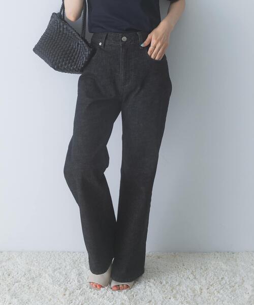 URBAN RESEARCH ROSSO WOMEN(アーバンリサーチ ロッソ)の「PERFECT FLARE DENIM(デニムパンツ・レディース・ブラック・38/36/TALL)」の17枚目の写真