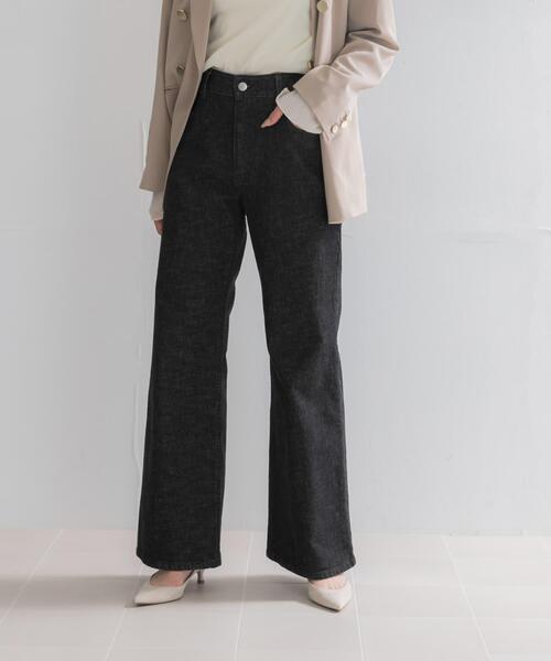 URBAN RESEARCH ROSSO WOMEN(アーバンリサーチ ロッソ)の「PERFECT FLARE DENIM(デニムパンツ・レディース・ブラック・38/36/TALL)」の14枚目の写真