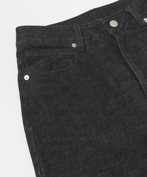 URBAN RESEARCH ROSSO WOMEN(アーバンリサーチ ロッソ)の「PERFECT FLARE DENIM(デニムパンツ・レディース・ブラック・38/36/TALL)」の10枚目の写真
