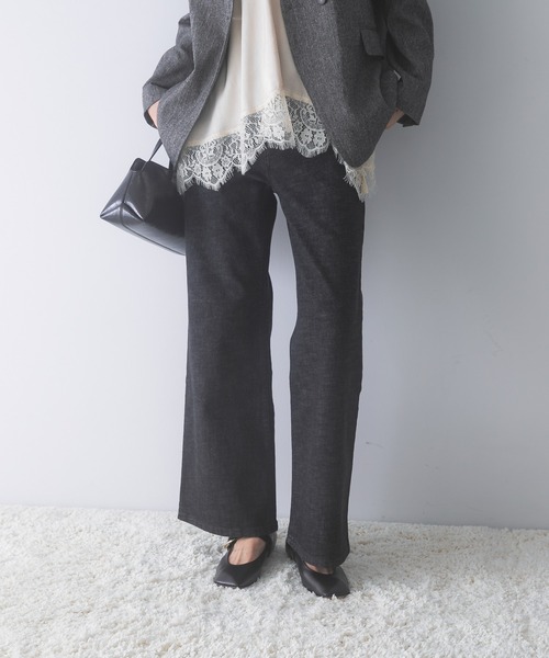 URBAN RESEARCH ROSSO WOMEN(アーバンリサーチ ロッソ)の「PERFECT FLARE DENIM(デニムパンツ・レディース・ブラック・38/36/TALL)」の3枚目の写真
