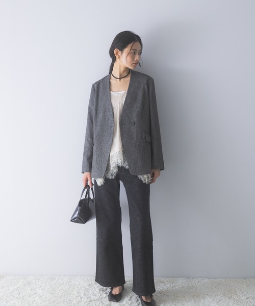URBAN RESEARCH ROSSO WOMEN(アーバンリサーチ ロッソ)の「PERFECT FLARE DENIM(デニムパンツ・レディース・ブラック・38/36/TALL)」の4枚目の写真
