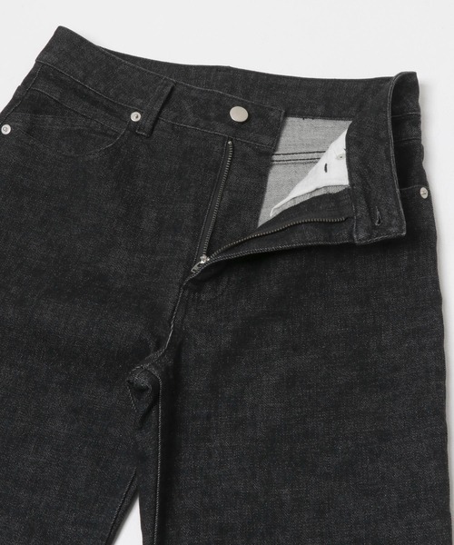 URBAN RESEARCH ROSSO WOMEN(アーバンリサーチ ロッソ)の「PERFECT FLARE DENIM(デニムパンツ・レディース・ブラック・38/36/TALL)」の6枚目の写真