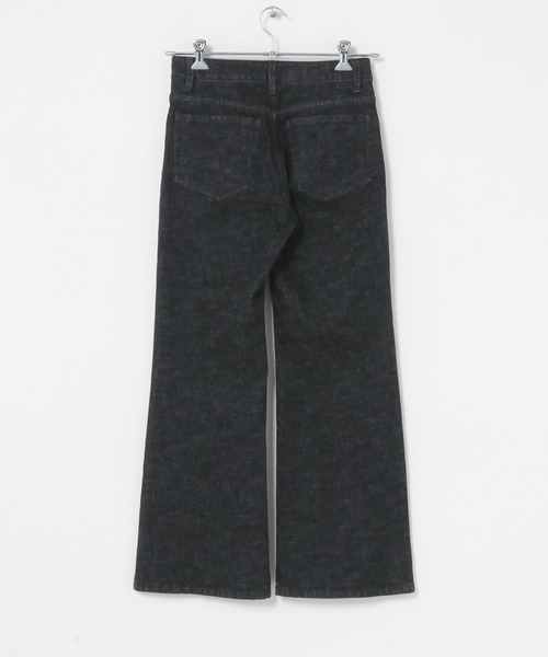 URBAN RESEARCH ROSSO WOMEN(アーバンリサーチ ロッソ)の「PERFECT FLARE DENIM(デニムパンツ・レディース・ブラック・38/36/TALL)」の8枚目の写真