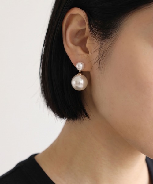colleca la（コレカラ）の「[stainless]ダブルパール ダングルピアス〈金属アレルギー対応〉（ピアス（両耳用）・レディース・ゴールド・FREE）」の6枚目の写真
