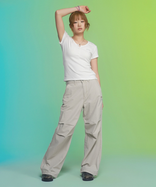 ASON(アズオン)の「EVER BUTTON TEE / WHITE(Tシャツ/カットソー・レディース・その他・FREE)」の7枚目の写真