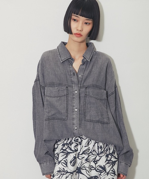 ANOTHER S（アナザーエス）の「シアーデニム裾2wayシャツ（Tシャツ/カットソー・レディース・ブラック/ブルー・FREE）」の8枚目の写真