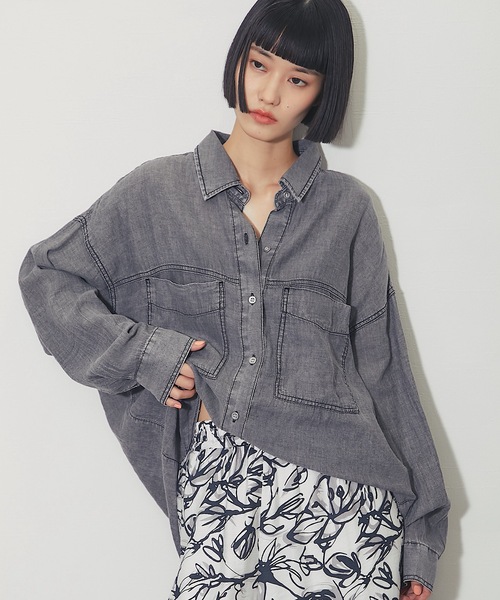 ANOTHER S（アナザーエス）の「シアーデニム裾2wayシャツ（Tシャツ/カットソー・レディース・ブラック/ブルー・FREE）」の5枚目の写真