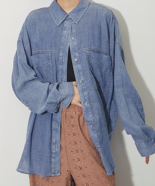 ANOTHER S（アナザーエス）の「シアーデニム裾2wayシャツ（Tシャツ/カットソー・レディース・ブラック/ブルー・FREE）」の18枚目の写真