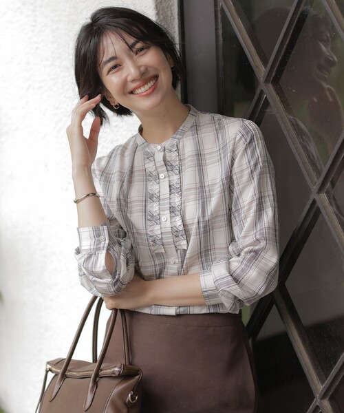 J.PRESS（ジェイプレス）の「【WEB限定カラーあり】セルローストラディショナルチェック シャツブラウス（シャツ/ブラウス・レディース・ホワイト系3/カーキ系3/ベージュ系3・T13/T15）」の13枚目の写真