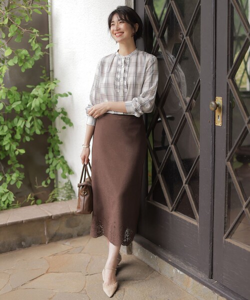 J.PRESS（ジェイプレス）の「【WEB限定カラーあり】セルローストラディショナルチェック シャツブラウス（シャツ/ブラウス・レディース・ホワイト系3/カーキ系3/ベージュ系3・T13/T15）」の12枚目の写真
