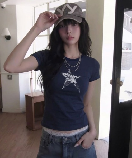 SHEPP(シープ)の「ダメージスタープリント コンパクトロゴTシャツ 半袖T(Tシャツ/カットソー・レディース・ネイビー/ブラック・L/M)」の19枚目の写真