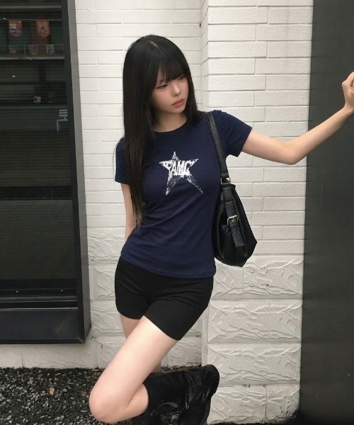 SHEPP(シープ)の「ダメージスタープリント コンパクトロゴTシャツ 半袖T(Tシャツ/カットソー・レディース・ネイビー/ブラック・L/M)」の17枚目の写真
