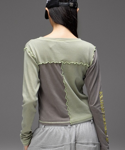 X-girl(エックスガール)の「FADED REMAKE STYLE L/S COMPACT TOP(Tシャツ/カットソー・レディース・バーガンディー/オリーブ・ONE SIZE)」の9枚目の写真