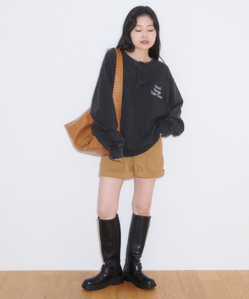 CIAOPANIC TYPY(チャオパニックティピー)の「パウダー加工ヘンリーロンTEE(Tシャツ/カットソー・レディース・ブラック/ベージュ/レッド・LARGE/MEDIUM)」の16枚目の写真