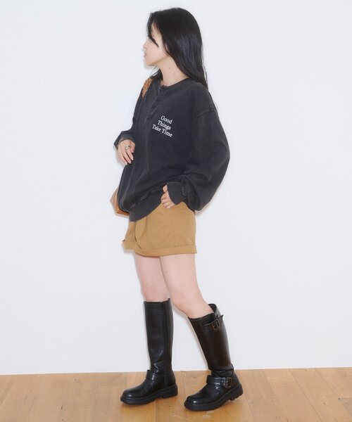 CIAOPANIC TYPY(チャオパニックティピー)の「パウダー加工ヘンリーロンTEE(Tシャツ/カットソー・レディース・ブラック/ベージュ/レッド・LARGE/MEDIUM)」の17枚目の写真