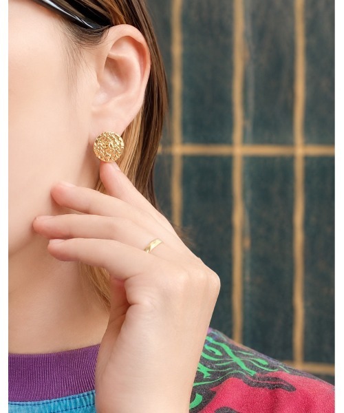 tone（トーン）の「【Flower】【アレルギー対応】ヴィンテージボタンピアス(MA)（ピアス（両耳用）・レディース・A・FREE）」の3枚目の写真