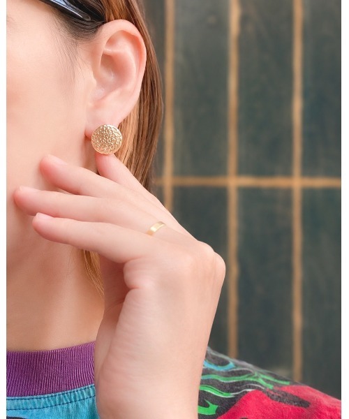 tone（トーン）の「【Flower】【アレルギー対応】ヴィンテージボタンピアス(MA)（ピアス（両耳用）・レディース・A・FREE）」の8枚目の写真