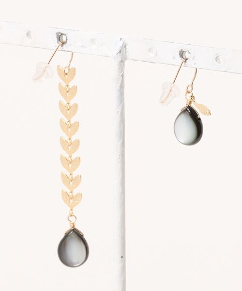 tone（トーン）の「【nicotto-nicotto】アシンメトリーブラックシェルピアス(MA)（ピアス（両耳用）・レディース・ゴールド・FREE）」の3枚目の写真