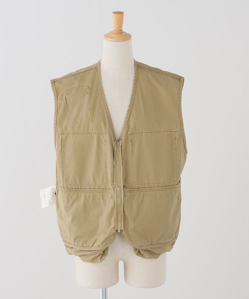 INSCRIRE（アンスクリア）の「INSCRIRE/アンスクリア Cotton Rip Stop Fishing Vest ベスト（その他アウター・レディース・ベージュ・1）」の6枚目の写真
