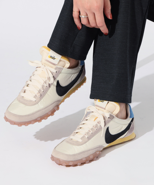 NIKE(ナイキ)の「【NIKE/ ナイキ】 WAFFLE RACER SE(スニーカー・レディース・ホワイト・24.5cm/24cm/25cm)」の1枚目の写真