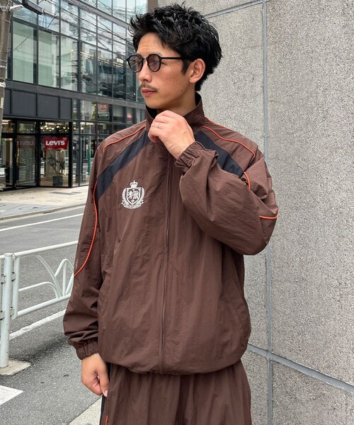CIAOPANIC(チャオパニック)の「フーリガンナイロンジャケット(ブルゾン・メンズ・ネイビー/ブラウン・LARGE/MEDIUM)」の3枚目の写真