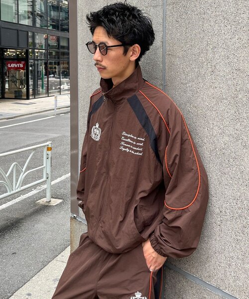 CIAOPANIC(チャオパニック)の「フーリガンナイロンジャケット(ブルゾン・メンズ・ネイビー/ブラウン・LARGE/MEDIUM)」の4枚目の写真