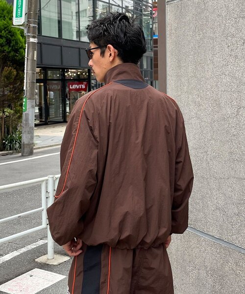 CIAOPANIC(チャオパニック)の「フーリガンナイロンジャケット(ブルゾン・メンズ・ネイビー/ブラウン・LARGE/MEDIUM)」の5枚目の写真