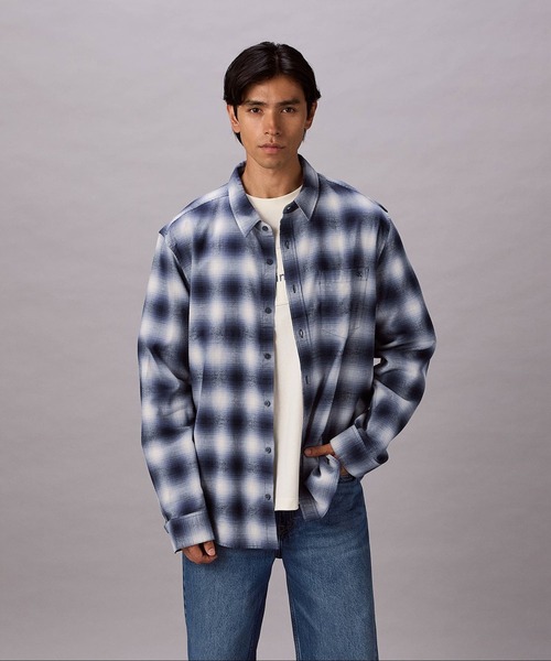 Calvin Klein（カルバン・クライン）の「シャツ - プレイドフランネルロングスリーブクラシックシャツ（シャツ/ブラウス・メンズ・ブラック/ネイビー・S/M/L/XL）」の10枚目の写真