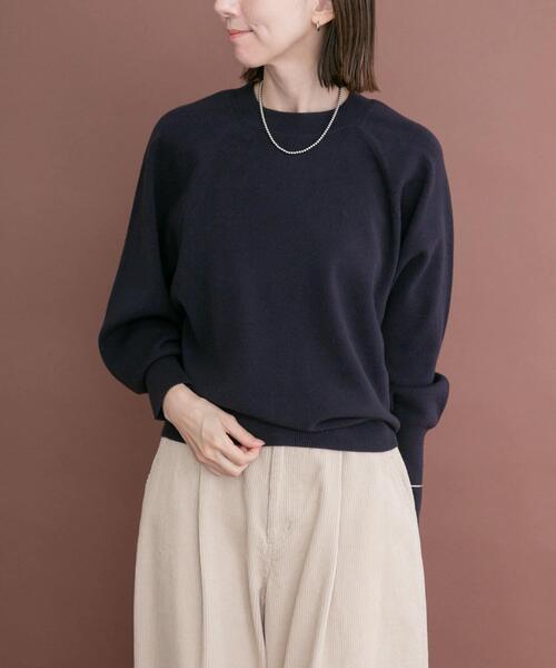 ITEMS URBANRESEARCH（アイテムズ アーバンリサーチ）の「ソフトタッチラグランニット（ニット/セーター・レディース・ブラウン/レッド/ネイビー/ベージュ・FREE）」の3枚目の写真