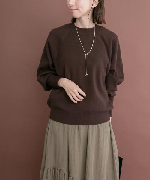 ITEMS URBANRESEARCH（アイテムズ アーバンリサーチ）の「ソフトタッチラグランニット（ニット/セーター・レディース・ブラウン/レッド/ネイビー/ベージュ・FREE）」の2枚目の写真