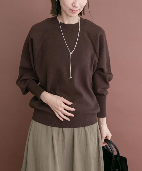 ITEMS URBANRESEARCH（アイテムズ アーバンリサーチ）の「ソフトタッチラグランニット（ニット/セーター・レディース・ブラウン/レッド/ネイビー/ベージュ・FREE）」の5枚目の写真
