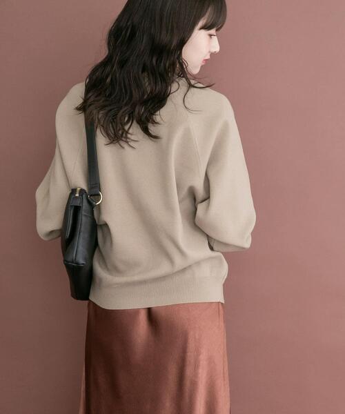 ITEMS URBANRESEARCH（アイテムズ アーバンリサーチ）の「ソフトタッチラグランニット（ニット/セーター・レディース・ブラウン/レッド/ネイビー/ベージュ・FREE）」の19枚目の写真