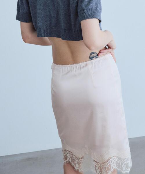 CODE A(コードエー)の「UKI UKI*CODE A|satin lace skirt(スカート・レディース・ピンク/オフホワイト・36/34)」の6枚目の写真