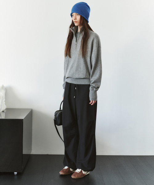 SIYAZU（シヤジュ）の「SIPT7212 ファティーグ パラシュートパンツ_Black（その他パンツ・レディース・ブラック・SMALL/MEDIUM）」の2枚目の写真