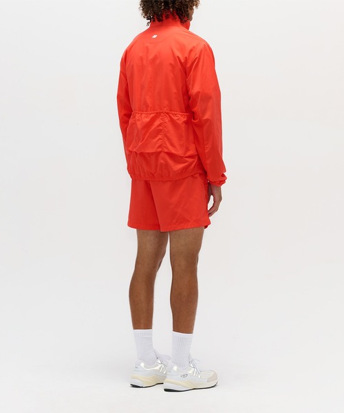 NEW BALANCE(ニューバランス)の「Made in USA サイクリングジャケット(ナイロンジャケット・メンズ・コバルトブルー/クリアレッド/オフホワイト・SMALL/MEDIUM/X-LARGE/LARGE/XX-LARGE)」の22枚目の写真