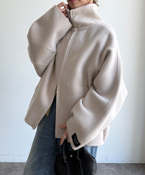 DouDou(ドゥドゥ)の「【WEB限定】ジップアップコート(その他アウター・レディース・キャメル/ブラック/ベージュ・FREE)」の2枚目の写真