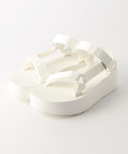Teva(テバ)の「TEVA(テバ) FLATFORM UNIVERSAL◆◆(サンダル・レディース・ホワイト/ブラック・6/5/7)」の1枚目の写真