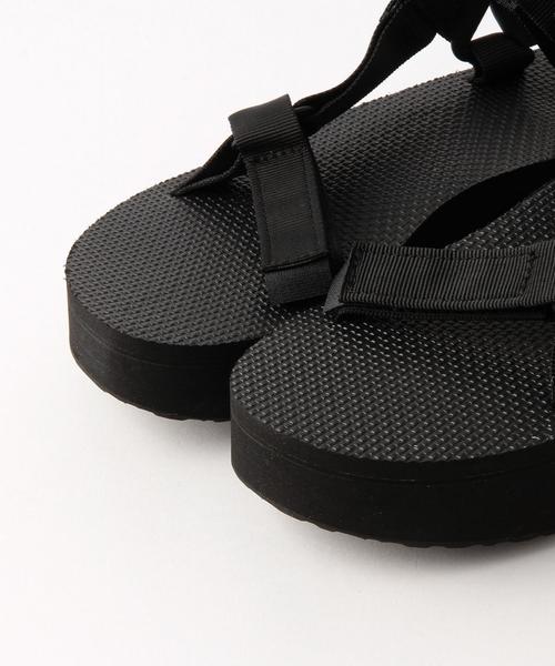 Teva(テバ)の「TEVA(テバ) FLATFORM UNIVERSAL◆◆(サンダル・レディース・ホワイト/ブラック・6/5/7)」の9枚目の写真