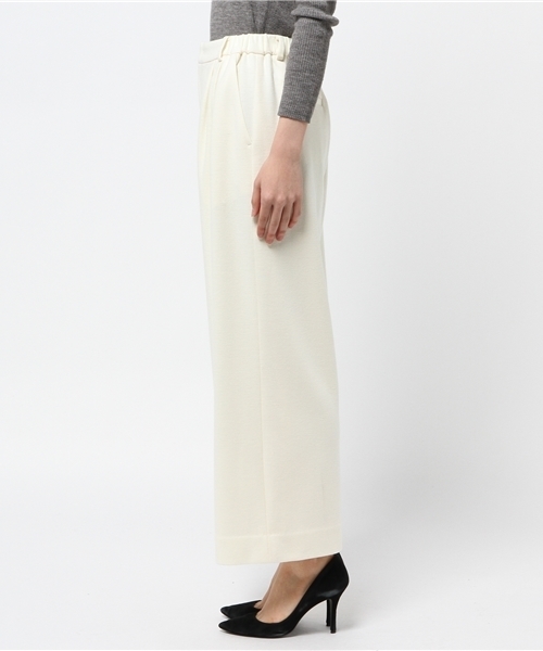 NOLLEY’S（ノーリーズ）の「【GINGER2月号/STORY2月号掲載】圧縮スムースワイドパンツ（その他パンツ・レディース・オフホワイト/ベージュ/ブラック・38/36/34）」の5枚目の写真