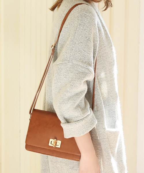 Luz Llena (philter)（ラズレナ　フィルター）の「バンブーバックル付きスクエアショルダーバッグ（ショルダーバッグ・レディース・キャメル/ブラウン/ブラック・ﾌﾘ-）」の6枚目の写真