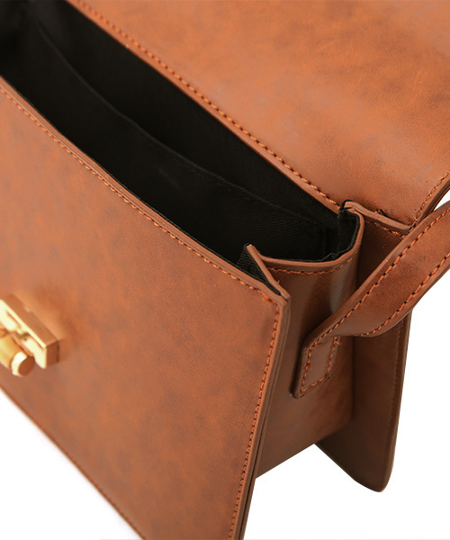 Luz Llena (philter)（ラズレナ　フィルター）の「バンブーバックル付きスクエアショルダーバッグ（ショルダーバッグ・レディース・キャメル/ブラウン/ブラック・ﾌﾘ-）」の16枚目の写真