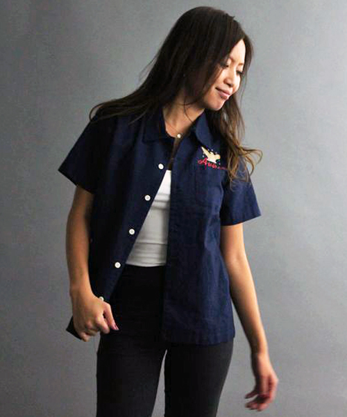 AVIREX(アヴィレックス)の「avirex/ アヴィレックス/ L S/S AIR PATROL EMB SHIRTS/ エアーパトロール 刺繍 シャツ(シャツ/ブラウス・レディース・ホワイト/ネイビー/イエロー・FREE)」の6枚目の写真