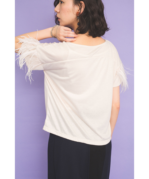 TEVALT(ヴァレット)の「<Titilate valet> フェザースリーブ トップス (Tシャツ/カットソー・レディース・アイボリー/ブラック/サンドベージュ・38)」の11枚目の写真