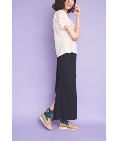TEVALT(ヴァレット)の「<Titilate valet> フェザースリーブ トップス (Tシャツ/カットソー・レディース・アイボリー/ブラック/サンドベージュ・38)」の13枚目の写真