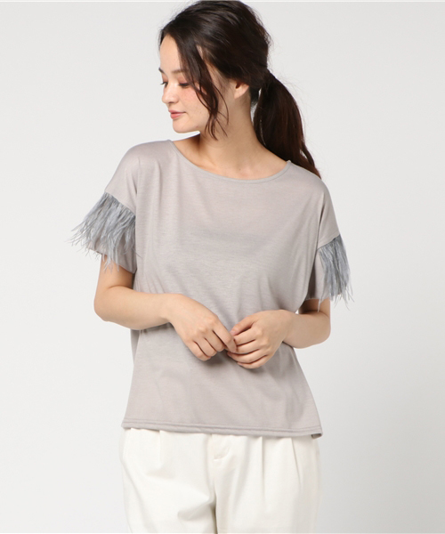 TEVALT(ヴァレット)の「<Titilate valet> フェザースリーブ トップス (Tシャツ/カットソー・レディース・アイボリー/ブラック/サンドベージュ・38)」の22枚目の写真