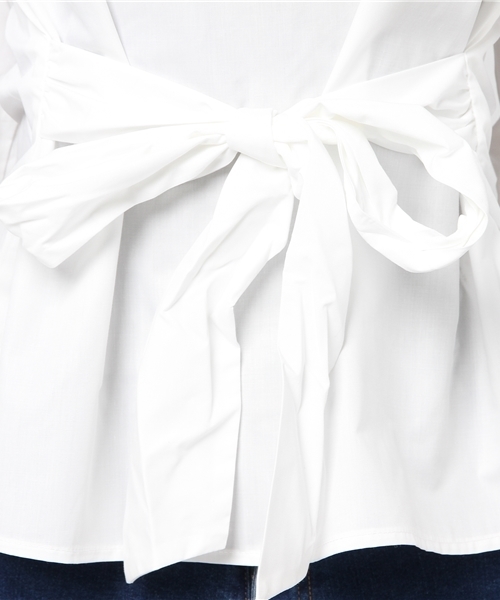 Pierrot(ピエロ)の「ウエストリボン付き ボリューム袖ブラウス(シャツ/ブラウス・レディース・オフホワイト/ベージュ/カーキ/ネイビー・L/M)」の5枚目の写真